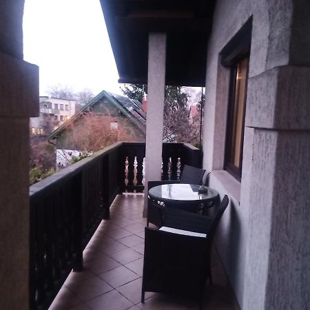 Pokoj W Domu Z Duzym Ogrodem Krakow Dış mekan fotoğraf